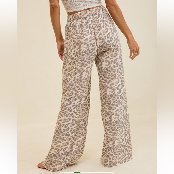 Aerie leopard street wide leg trousers - Picture 9 of 12